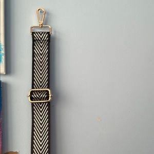 Black and White Chevron Strap